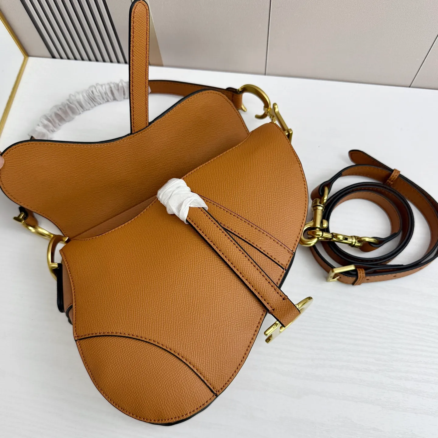 All categories Official website "Brand Women's Bags" Women's Bags 💙 DIOR DIOR 2026 new crossbody shoulder bag