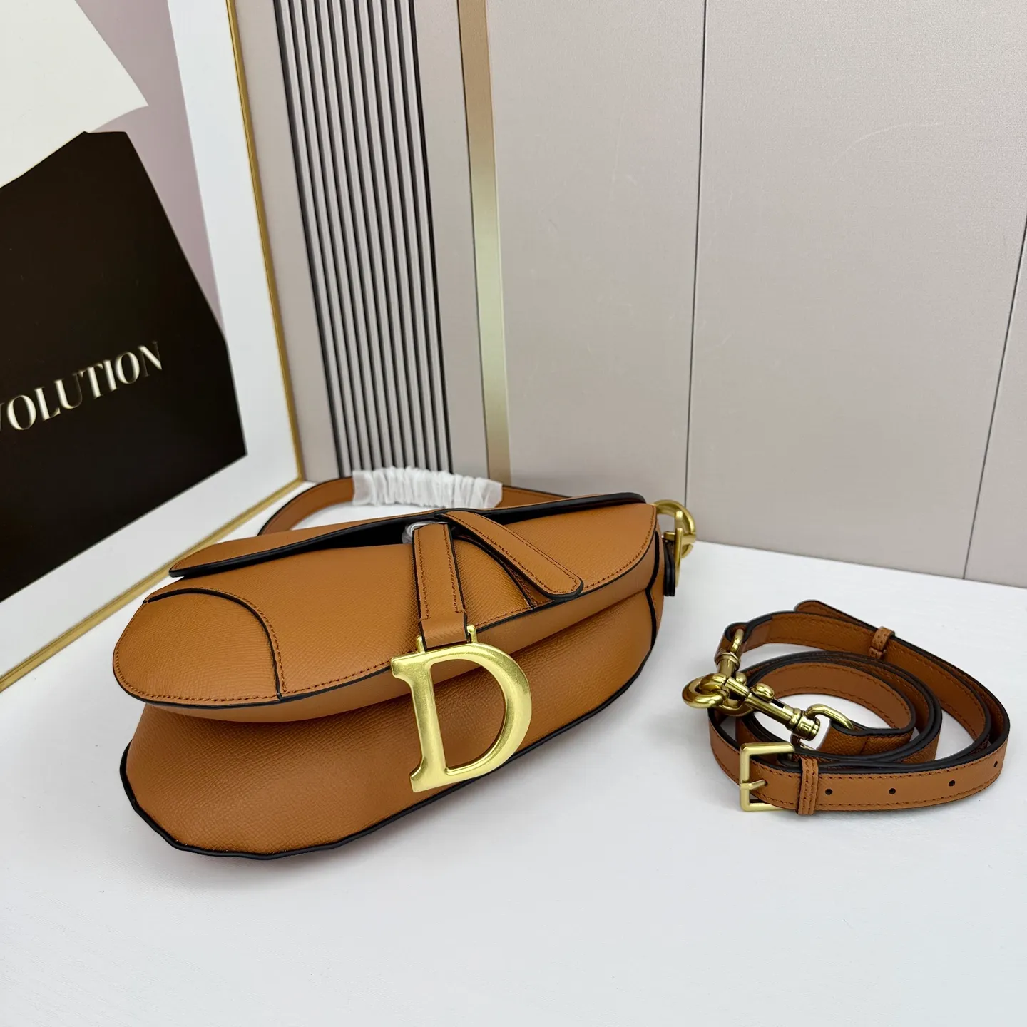 All categories Official website "Brand Women's Bags" Women's Bags 💙 DIOR DIOR 2026 new crossbody shoulder bag