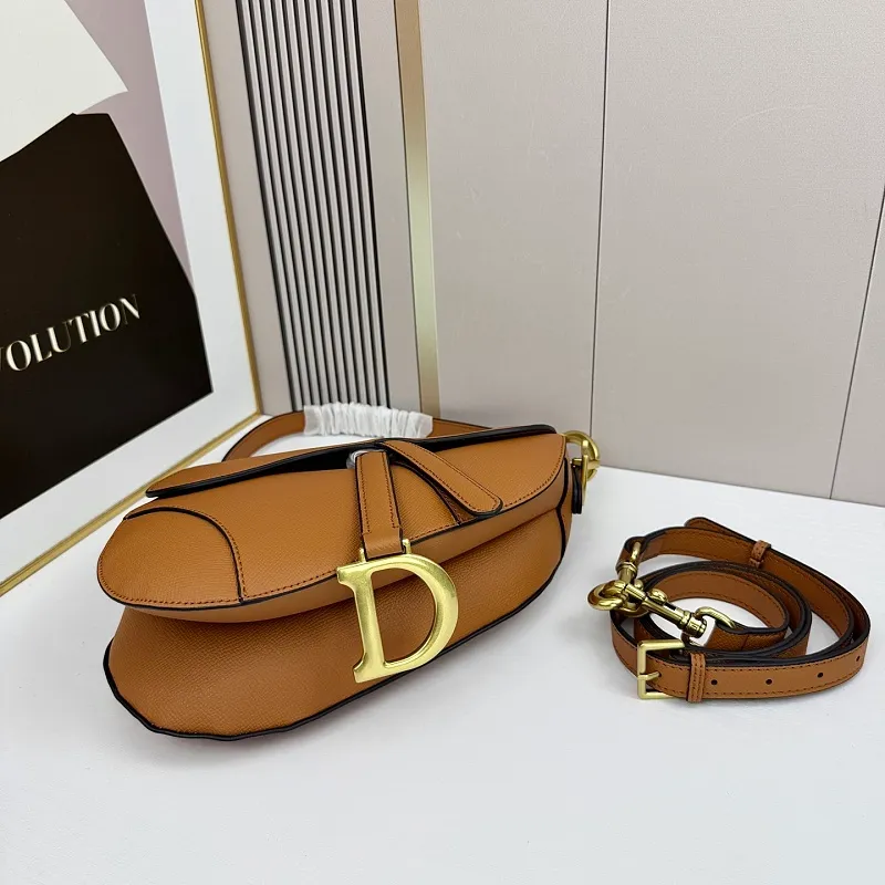 All categories Official website "Brand Women's Bags" Women's Bags 💙 DIOR DIOR 2026 new crossbody shoulder bag