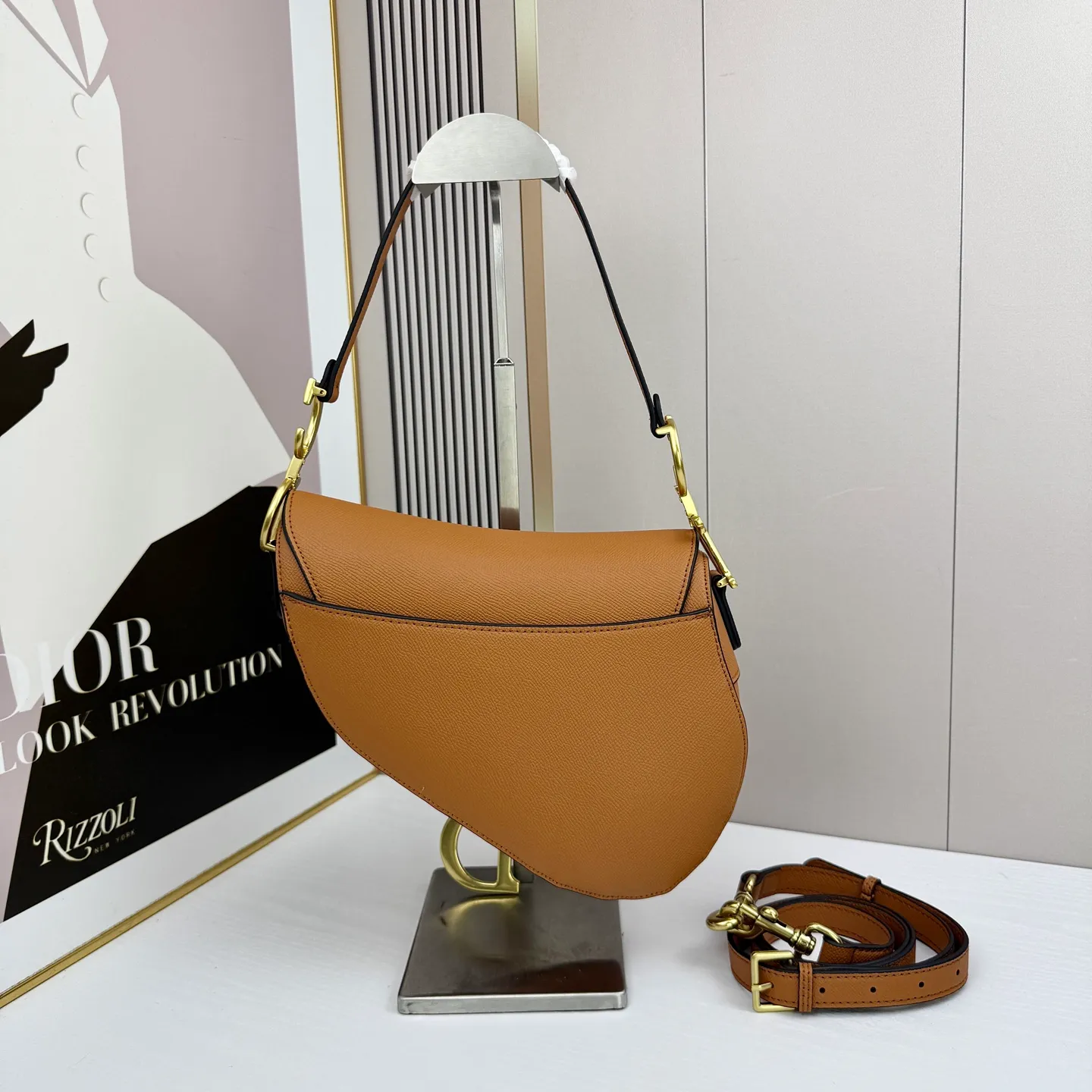 All categories Official website "Brand Women's Bags" Women's Bags 💙 DIOR DIOR 2026 new crossbody shoulder bag