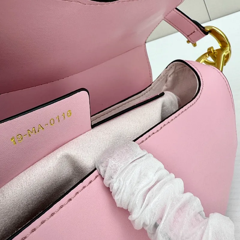 All categories Official website "Brand Women's Bags" Women's Bags 💙 DIOR DIOR 2026 new crossbody shoulder bag