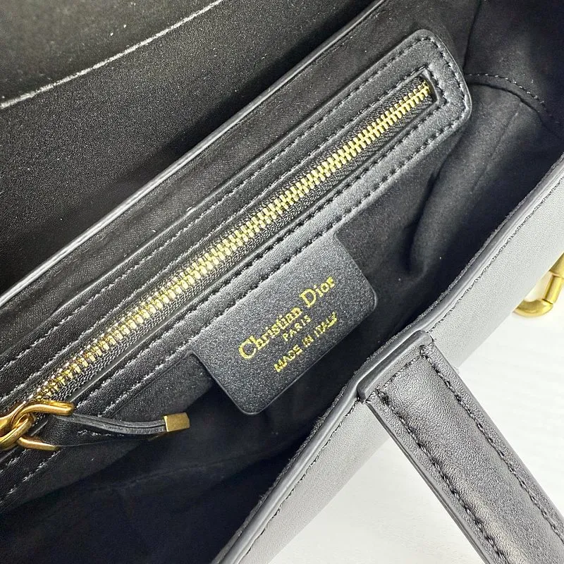 All categories Official website "Brand Women's Bags" Women's Bags 💙 DIOR DIOR 2026 new crossbody shoulder bag