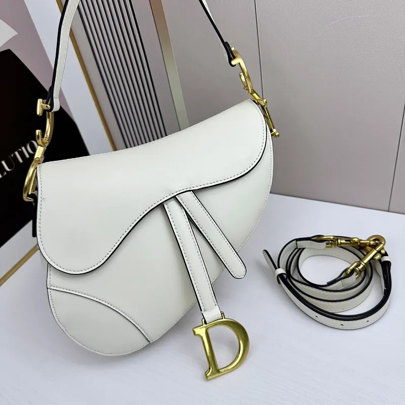 All categories Official website "Brand Women's Bags" Women's Bags 💙 DIOR DIOR 2026 new crossbody shoulder bag