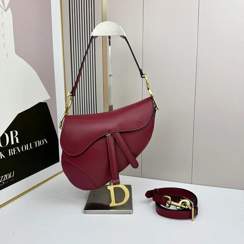 All categories Official website "Brand Women's Bags" Women's Bags 💙 DIOR DIOR 2026 new crossbody shoulder bag