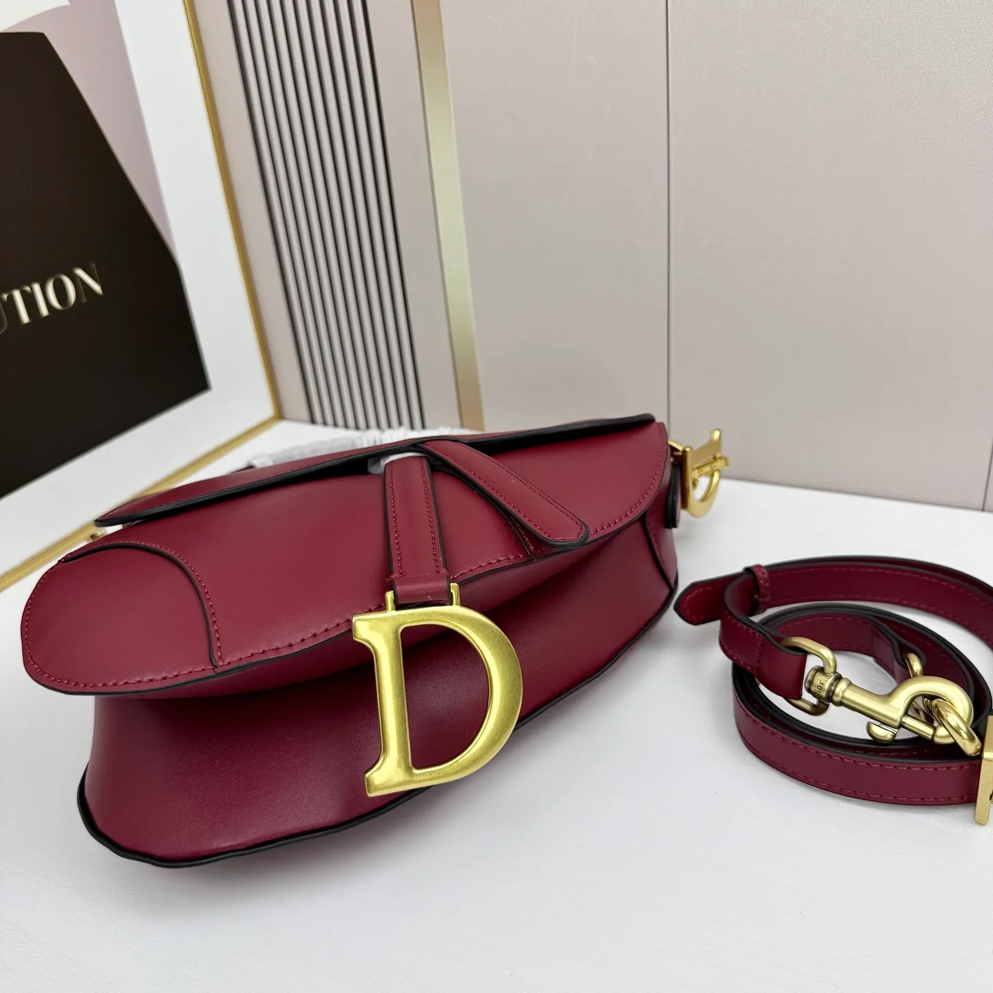 All categories Official website "Brand Women's Bags" Women's Bags 💙 DIOR DIOR 2026 new crossbody shoulder bag