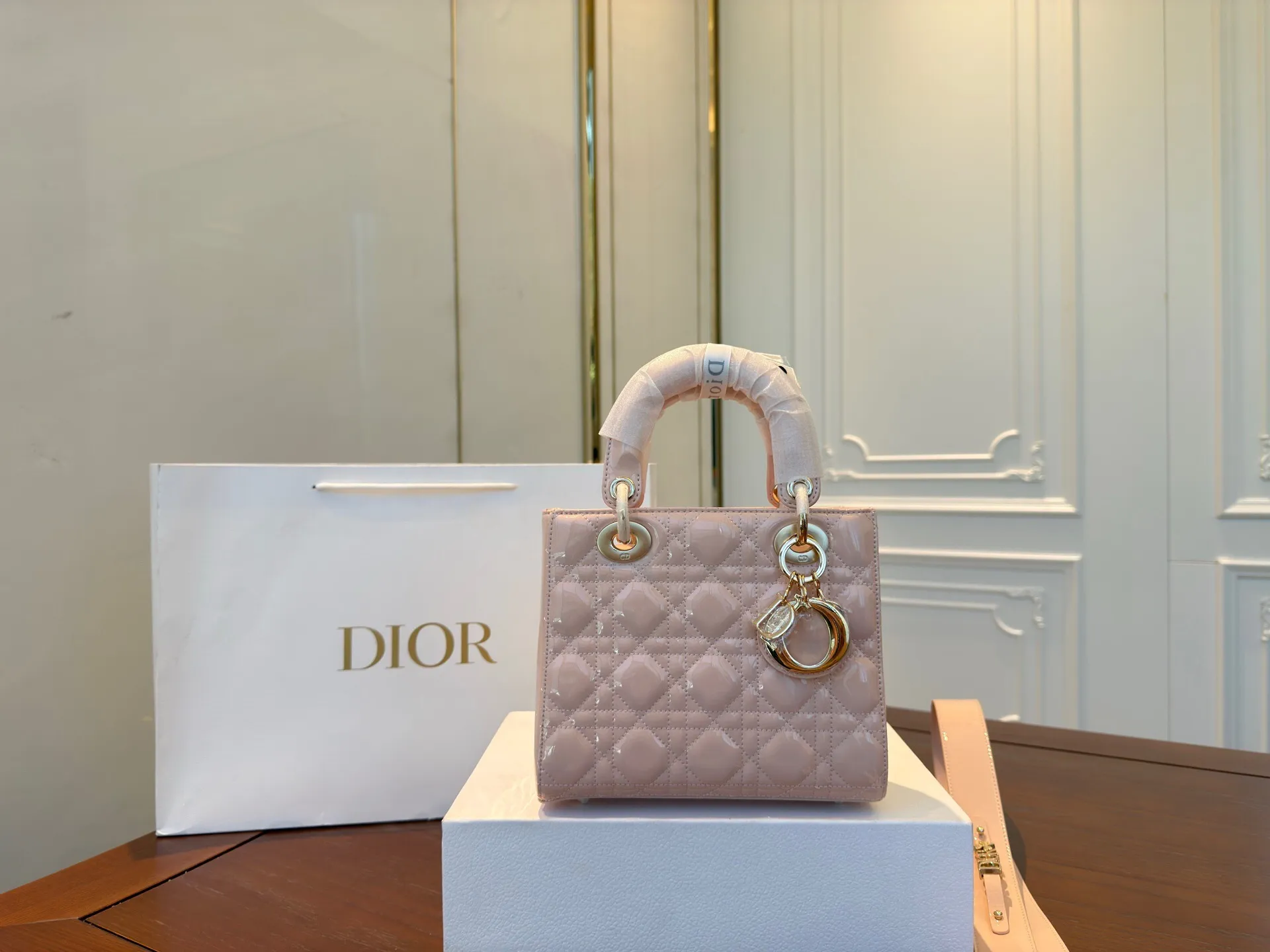 All Categories Official Website "Brand Women's Bags" Women's Bags 💙 DIOR 2025 New DIOR Crossbody Bag