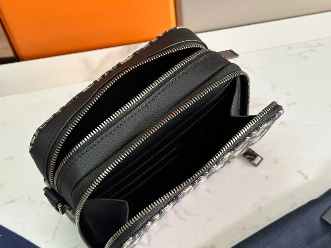 All Categories Official Website "Brand Women's Bags" Women's Bags 💙 DIOR 2025 New DIOR Crossbody Bag