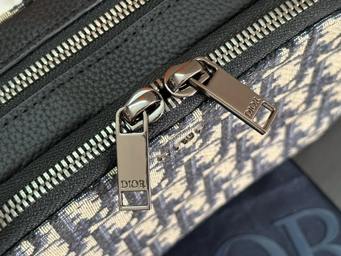 All Categories Official Website "Brand Women's Bags" Women's Bags 💙 DIOR 2025 New DIOR Crossbody Bag