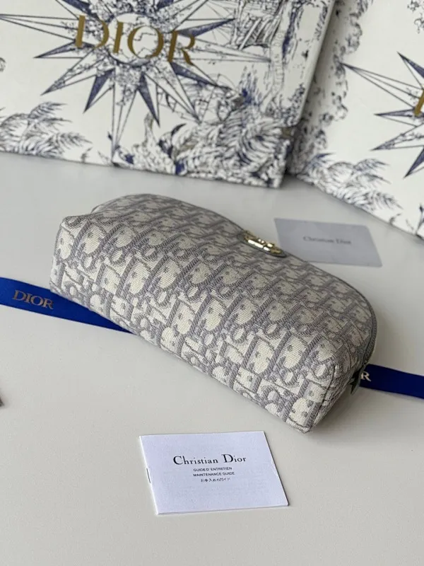 All Categories Official Website "Brand Women's Bags" Women's Bags 💙 DIOR 2025 New Dior Cosmetic Bag