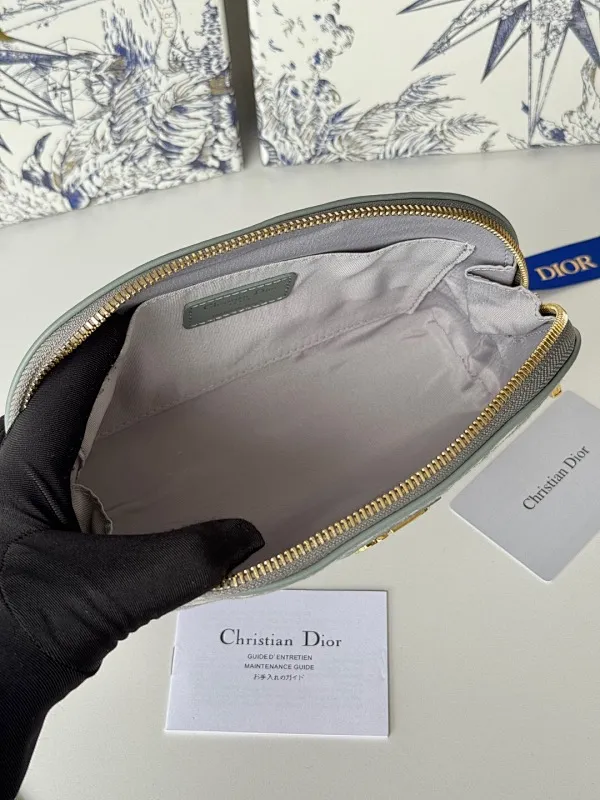 All Categories Official Website "Brand Women's Bags" Women's Bags 💙 DIOR 2025 New Dior Cosmetic Bag