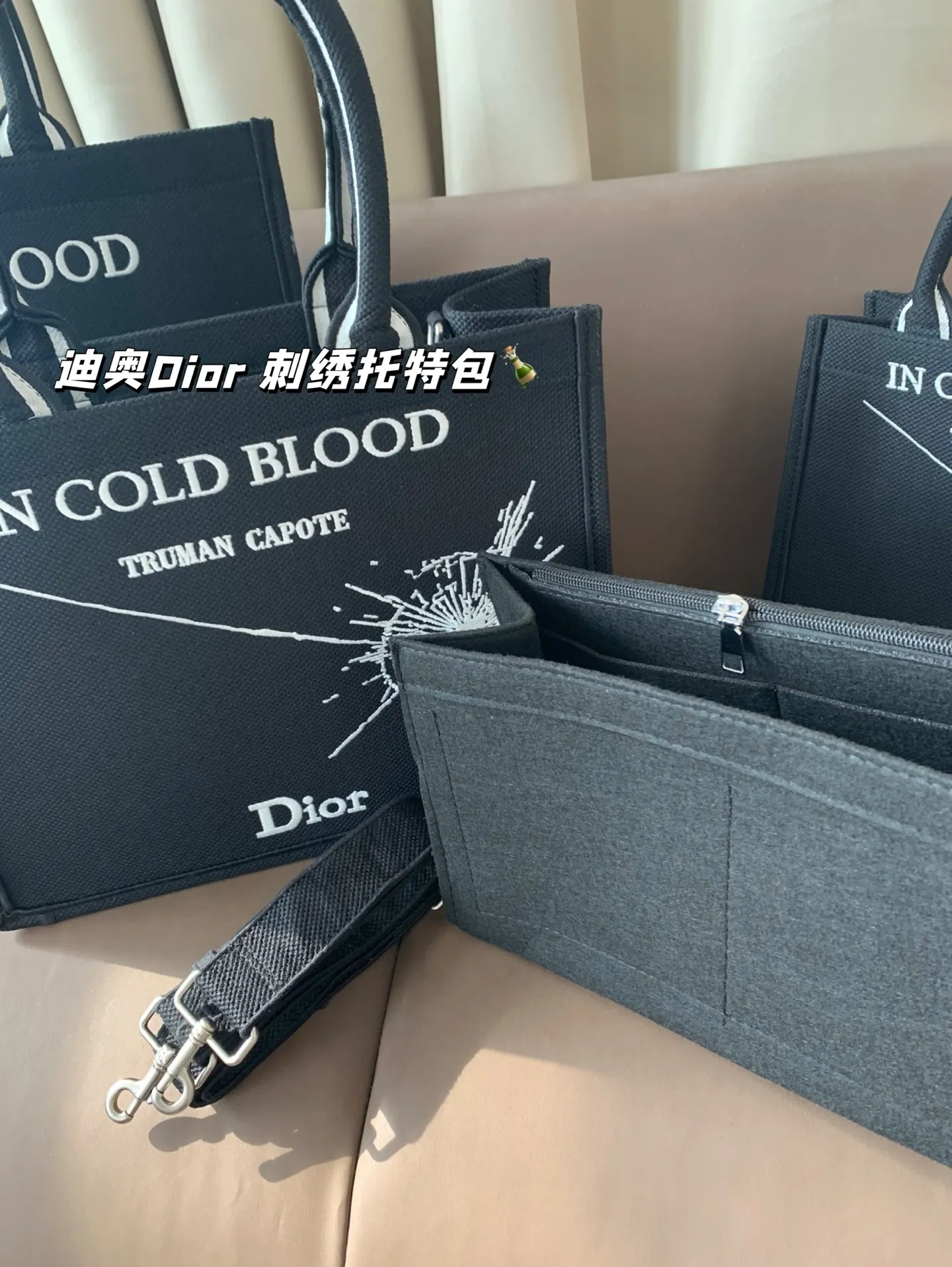 All Categories Official Website "Brand Women's Bags" Women's Bags 💙 DIOR 2025 New DIOR Embroidered Tote Bag
