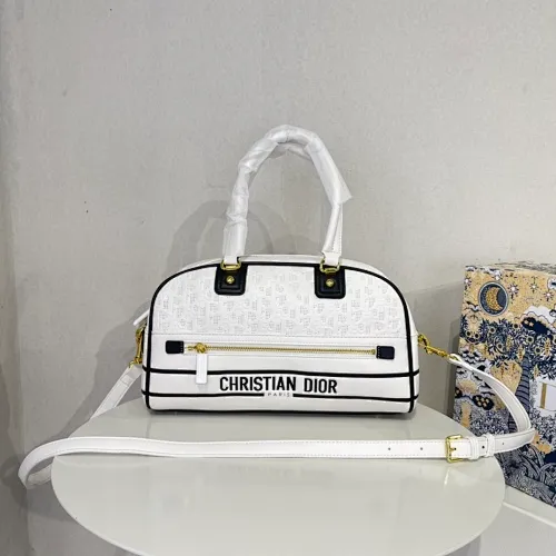 All categories Official website "Brand Women's Bags" Women's Bags 💙 DIOR 2022 Official New Dior Crossbody Bag Wholesale Large Size 58002000 Small Size 58001900 High Quality Specifications: Large Size 33-19.5-11CM Small Size 19-13-8CM