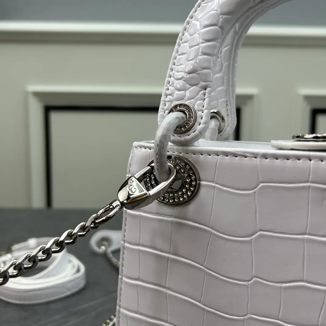 All Categories Official Website "Brand Women's Bags" Women's Bags 💙 DIOR 2026 New DIOR Handbags