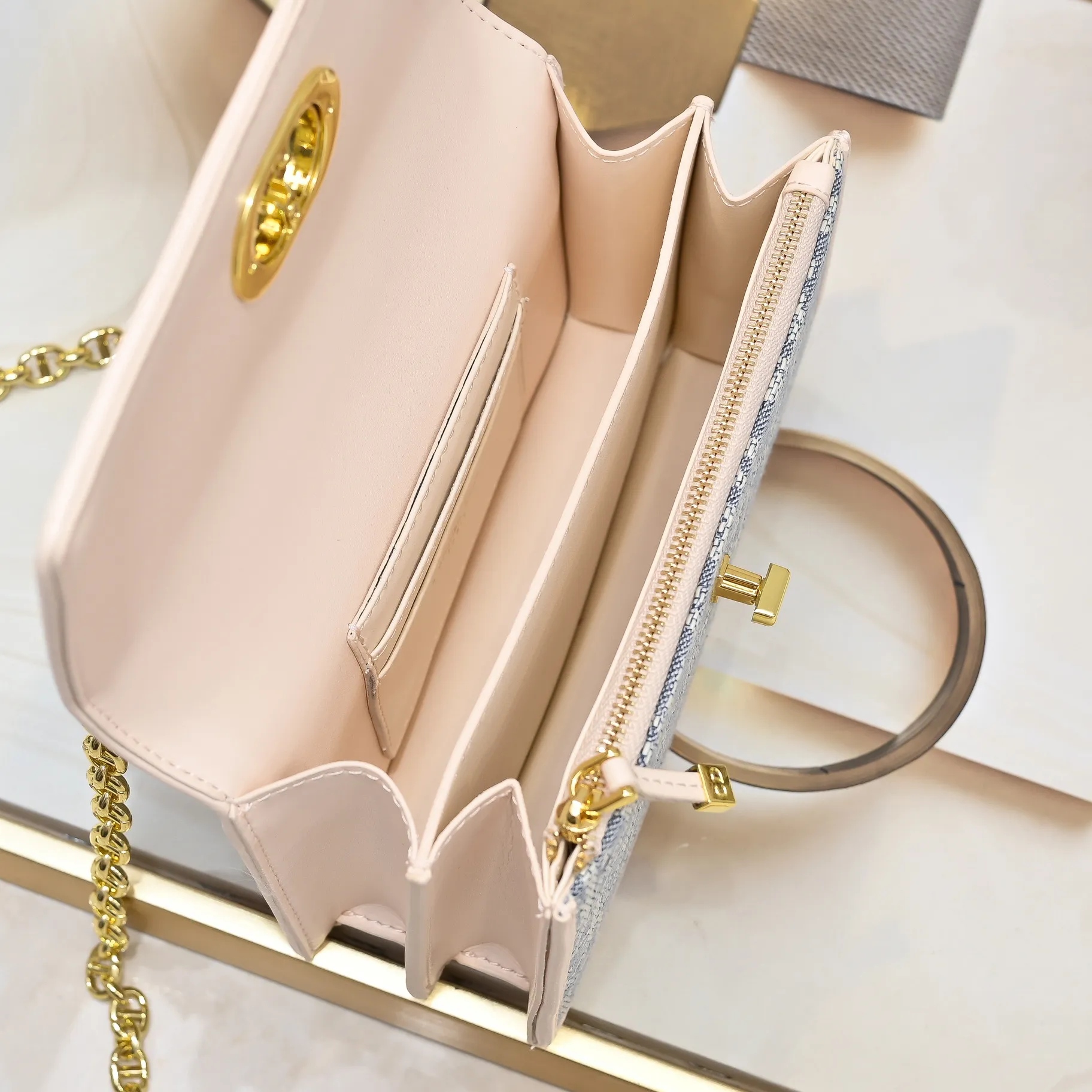 All Categories Official Website "Brand Women's Bags" Women's Bags 💙 DIOR 2025 New DIOR Crossbody Bag