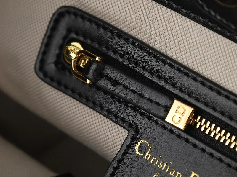 All Categories Official Website "Brand Women's Bags" Women's Bags 💙 DIOR 2026 New DIOR Crossbody Bag