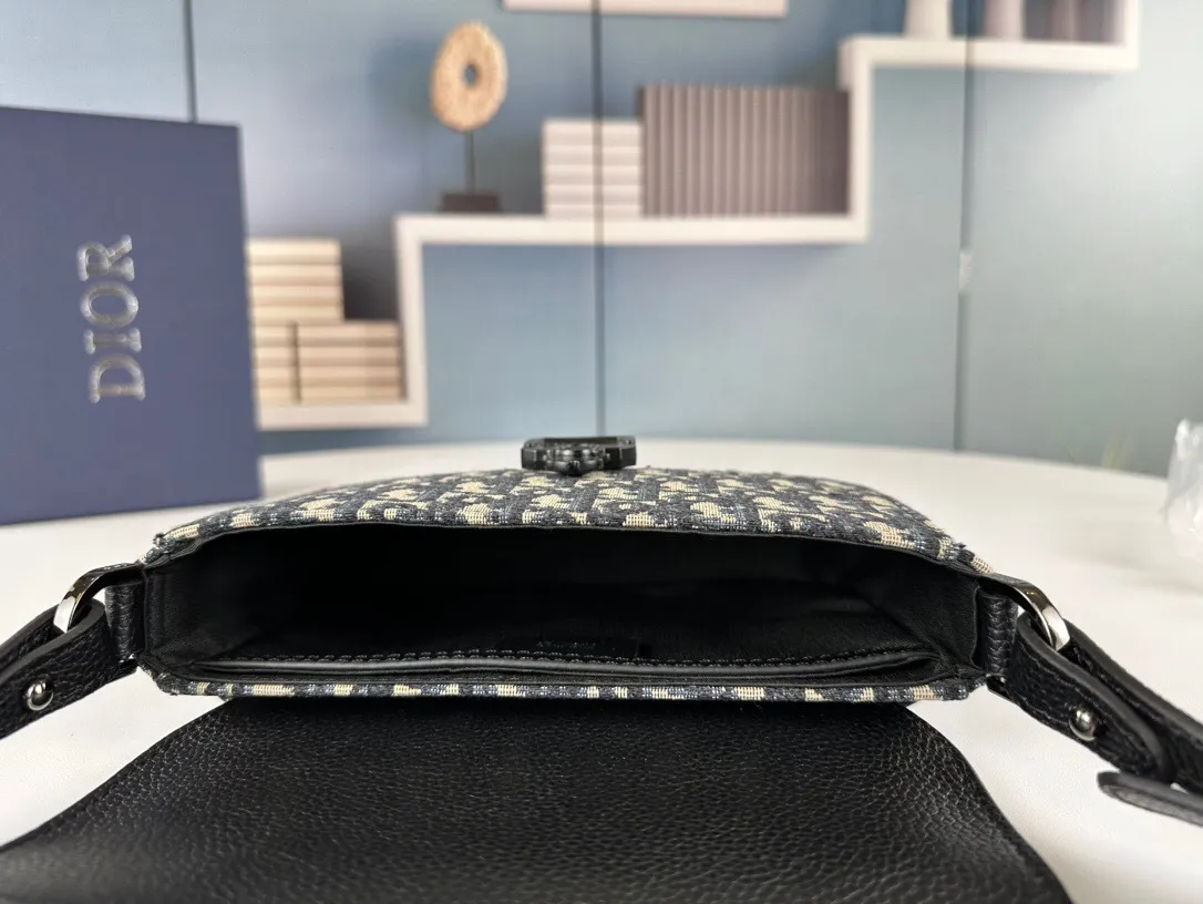 All Categories Official Website "Brand Women's Bags" Women's Bags 💙 DIOR 2025 New DIOR Crossbody Bag