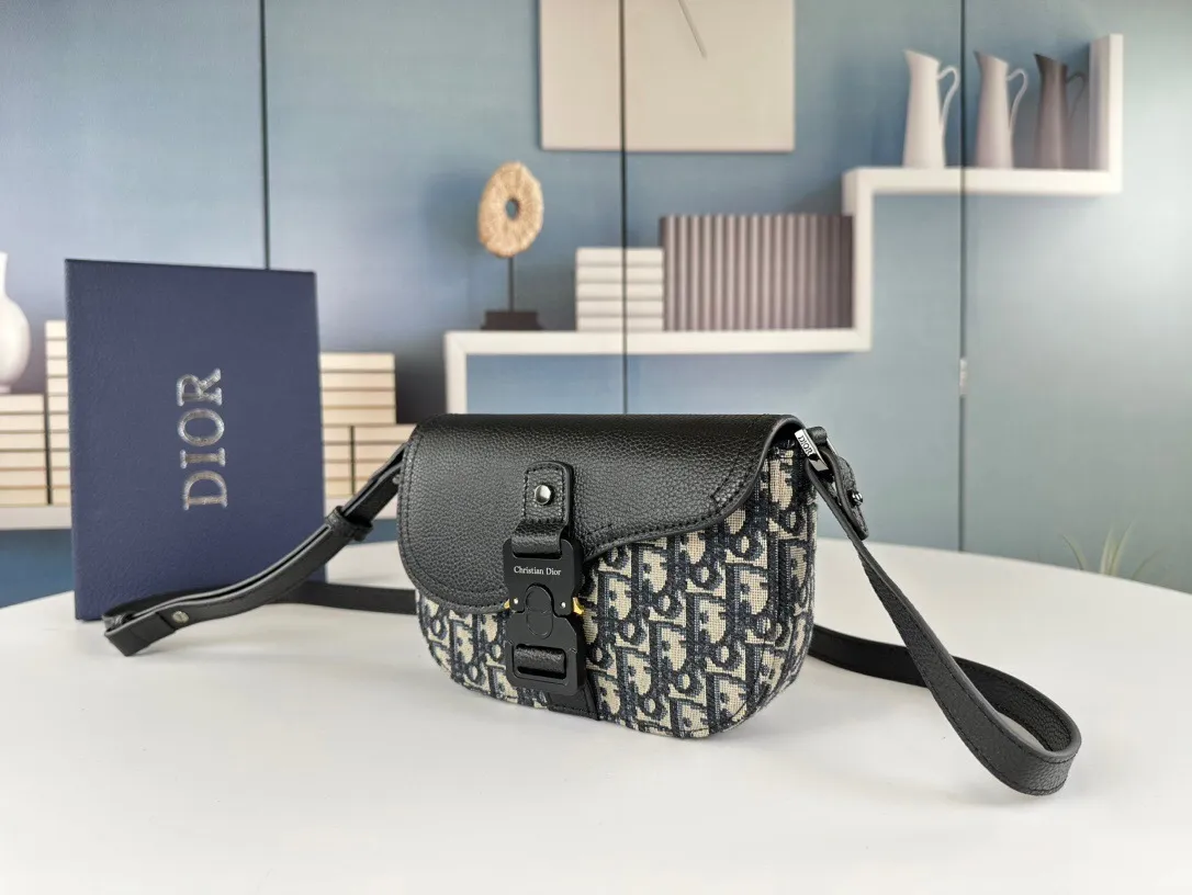 All Categories Official Website "Brand Women's Bags" Women's Bags 💙 DIOR 2025 New DIOR Crossbody Bag