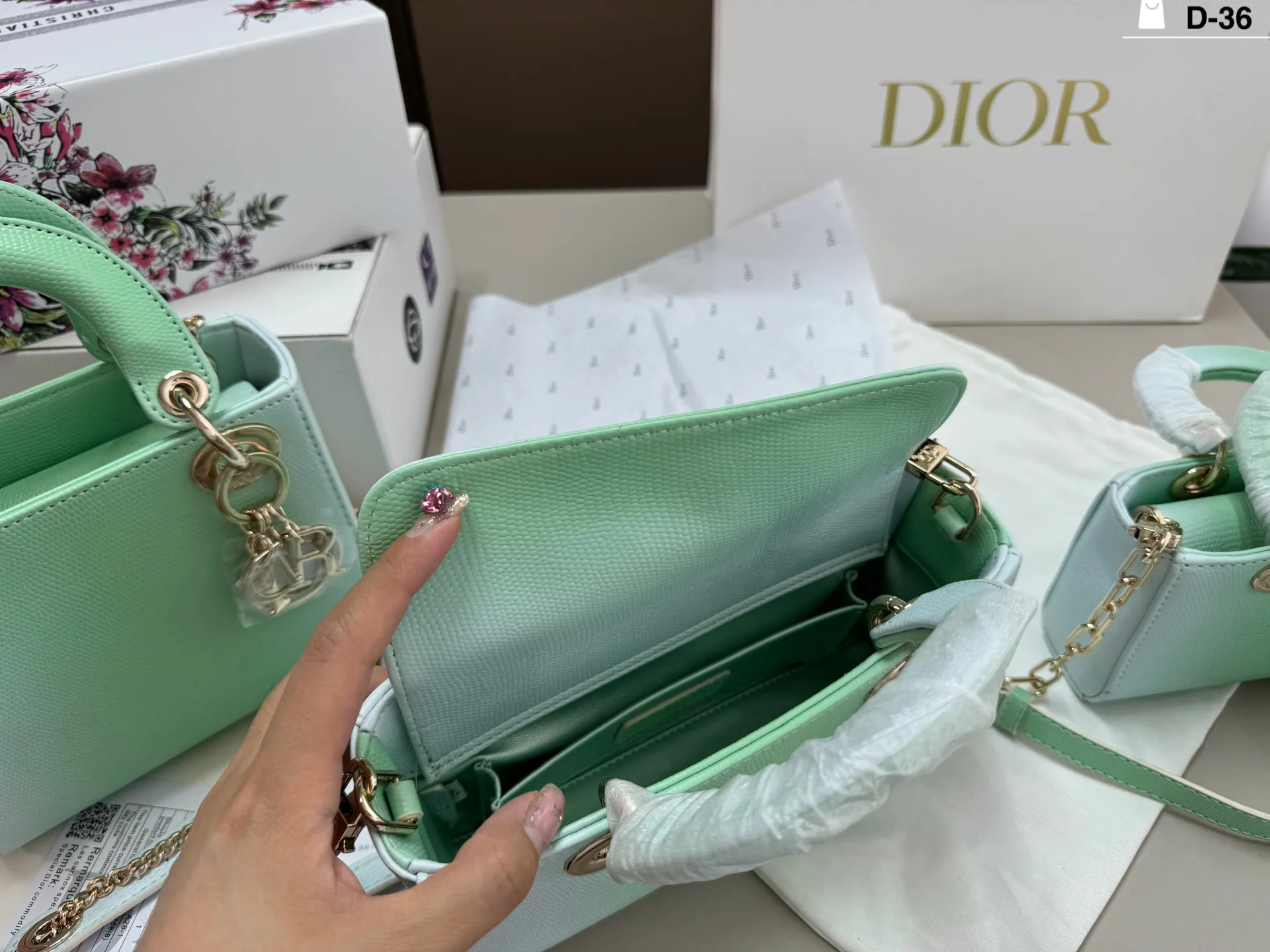 All Categories Official Website "Brand Women's Bags" Women's Bags 💙 DIOR 2026 New DIOR Handbags