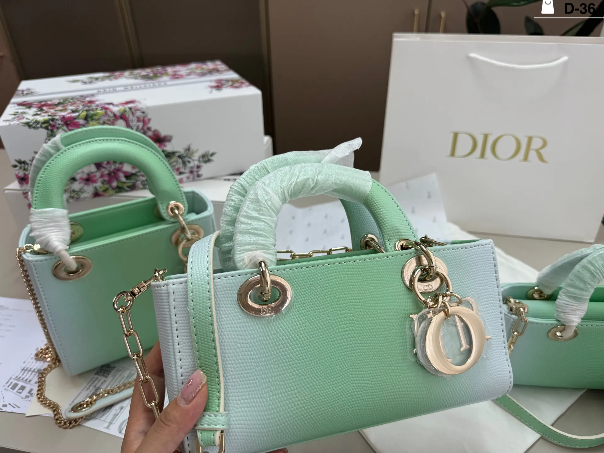 All Categories Official Website "Brand Women's Bags" Women's Bags 💙 DIOR 2026 New DIOR Handbags