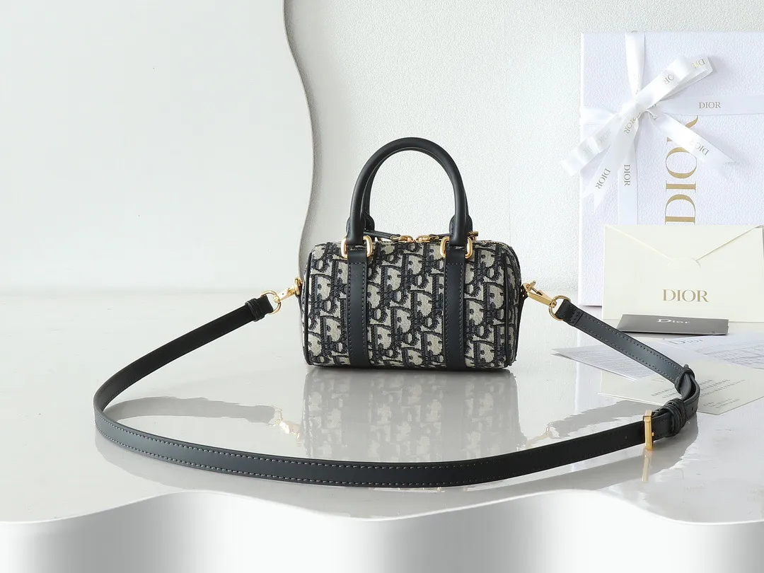 All Categories Official Website "Brand Women's Bags" Women's Bags 💙 DIOR 2025 New DIOR Crossbody Bag