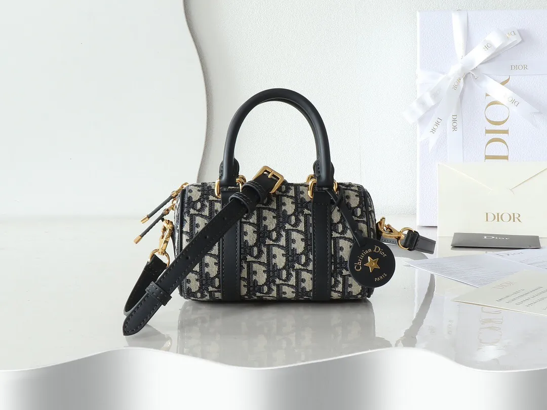 All Categories Official Website "Brand Women's Bags" Women's Bags 💙 DIOR 2025 New DIOR Crossbody Bag