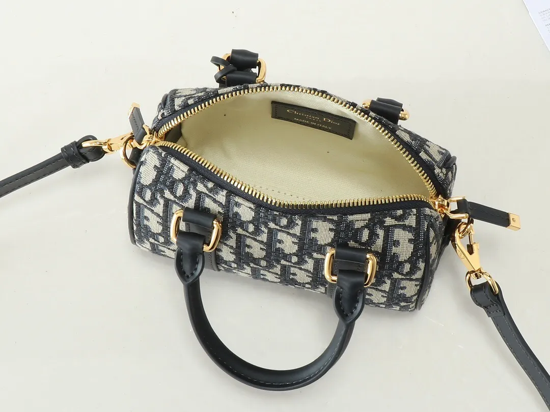 All Categories Official Website "Brand Women's Bags" Women's Bags 💙 DIOR 2025 New DIOR Crossbody Bag