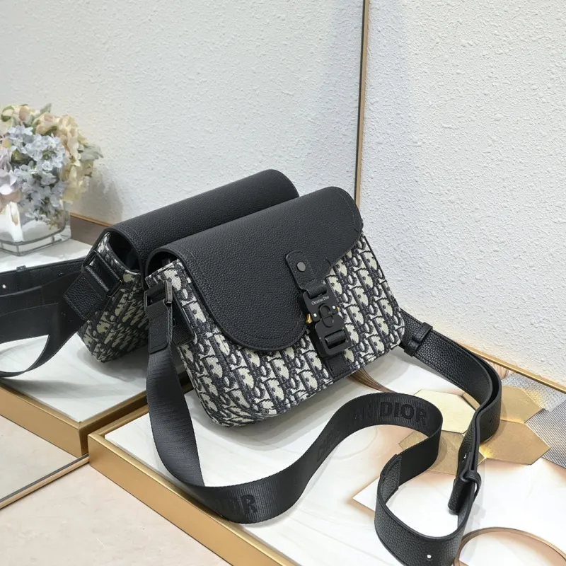 All Categories Official Website "Brand Women's Bags" Women's Bags 💙 DIOR 2025 New DIOR Crossbody Bag