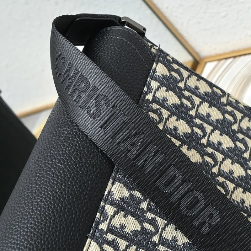 All Categories Official Website "Brand Women's Bags" Women's Bags 💙 DIOR 2025 New DIOR Crossbody Bag