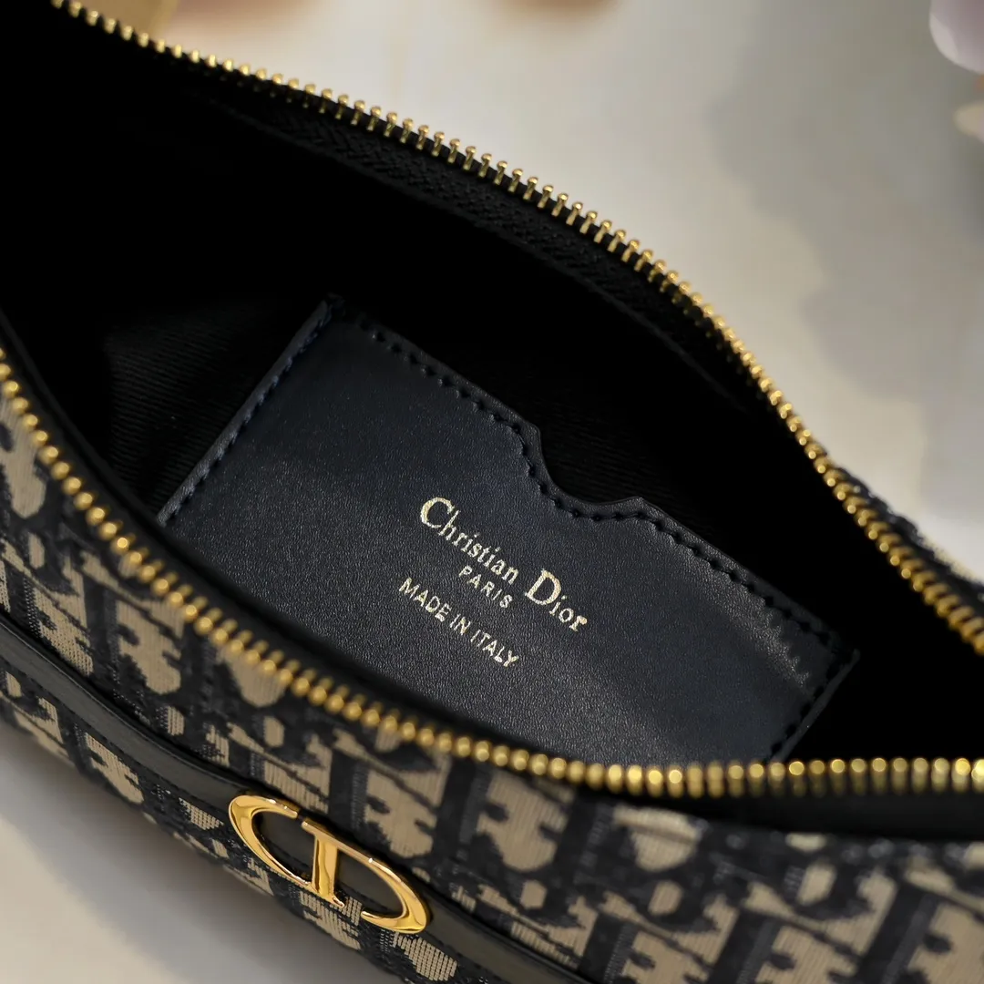 All Categories Official Website "Brand Women's Bags" Women's Bags 💙 DIOR 2026 New DiorMiss Caro Mini One-Shoulder Dumpling Bag