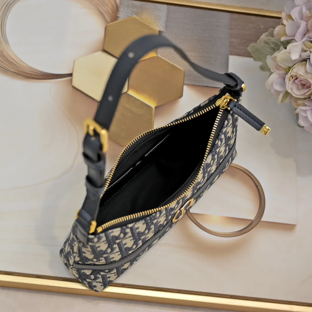 All Categories Official Website "Brand Women's Bags" Women's Bags 💙 DIOR 2026 New DiorMiss Caro Mini One-Shoulder Dumpling Bag