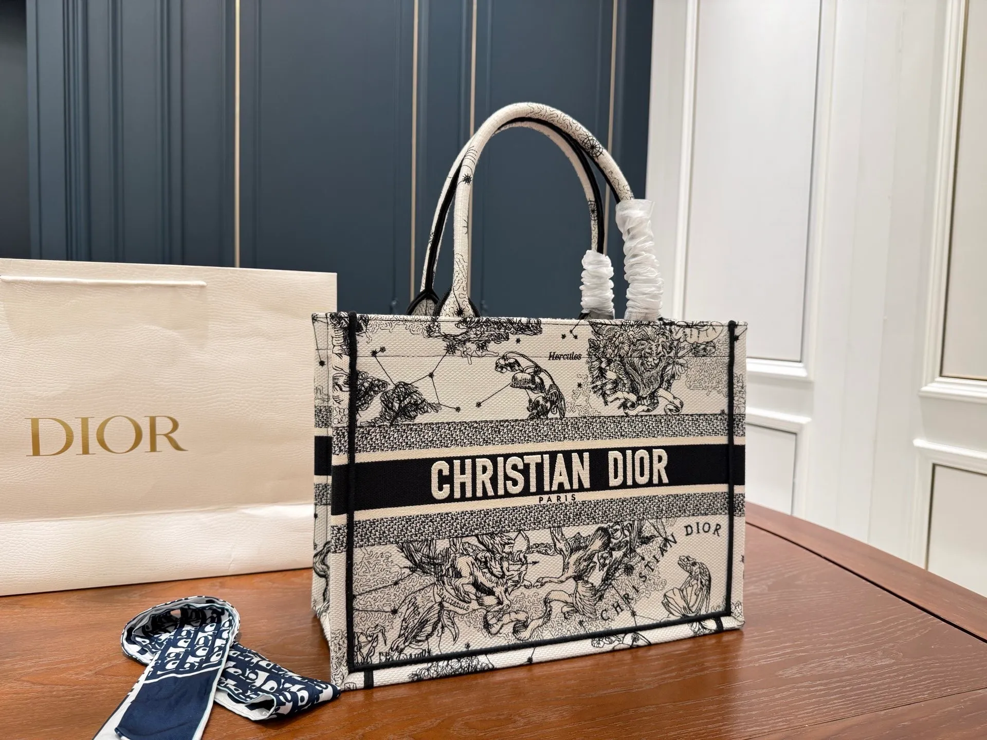 All Categories Official Website "Brand Women's Bags" Women's Bags 💙 DIOR 2025 New DIOR Handbags