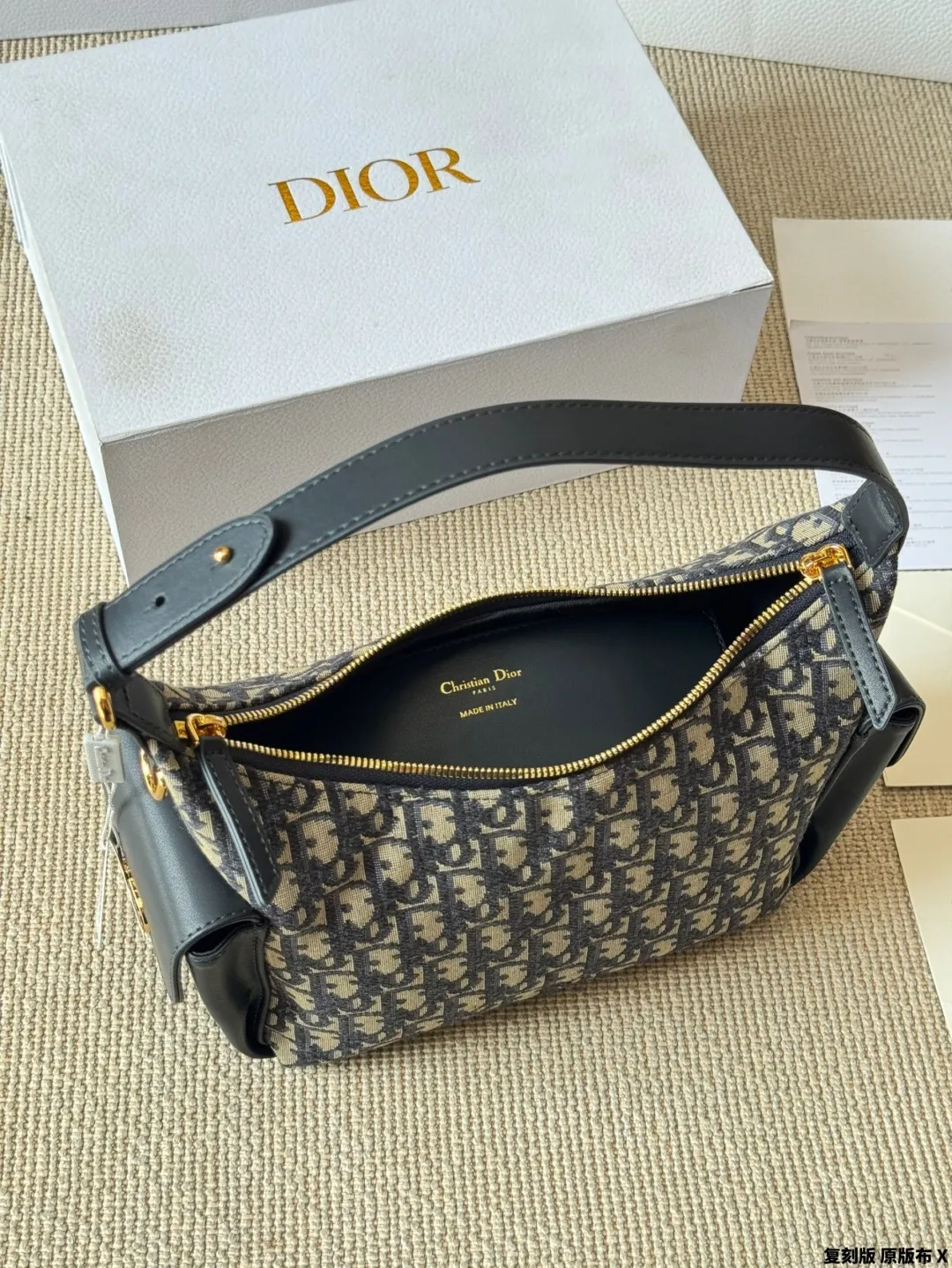 All categories Official website "Brand Women's Bags" Women's Bags 💙 DIOR 2025 new DIOR armpit bag