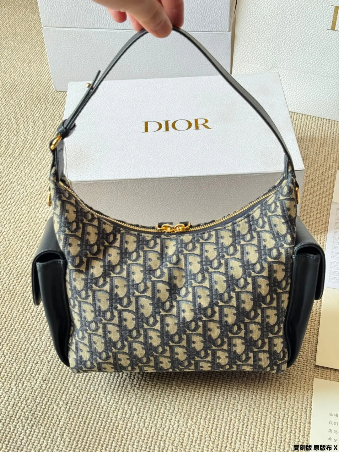 All categories Official website "Brand Women's Bags" Women's Bags 💙 DIOR 2025 new DIOR armpit bag