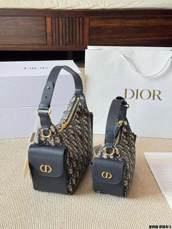 All categories Official website "Brand Women's Bags" Women's Bags 💙 DIOR 2025 new DIOR armpit bag
