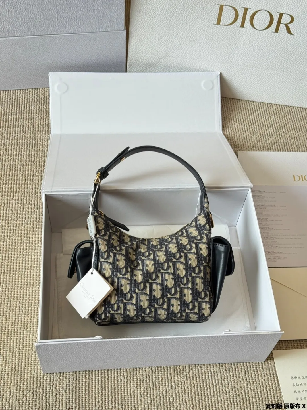 All categories Official website "Brand Women's Bags" Women's Bags 💙 DIOR 2025 new DIOR armpit bag