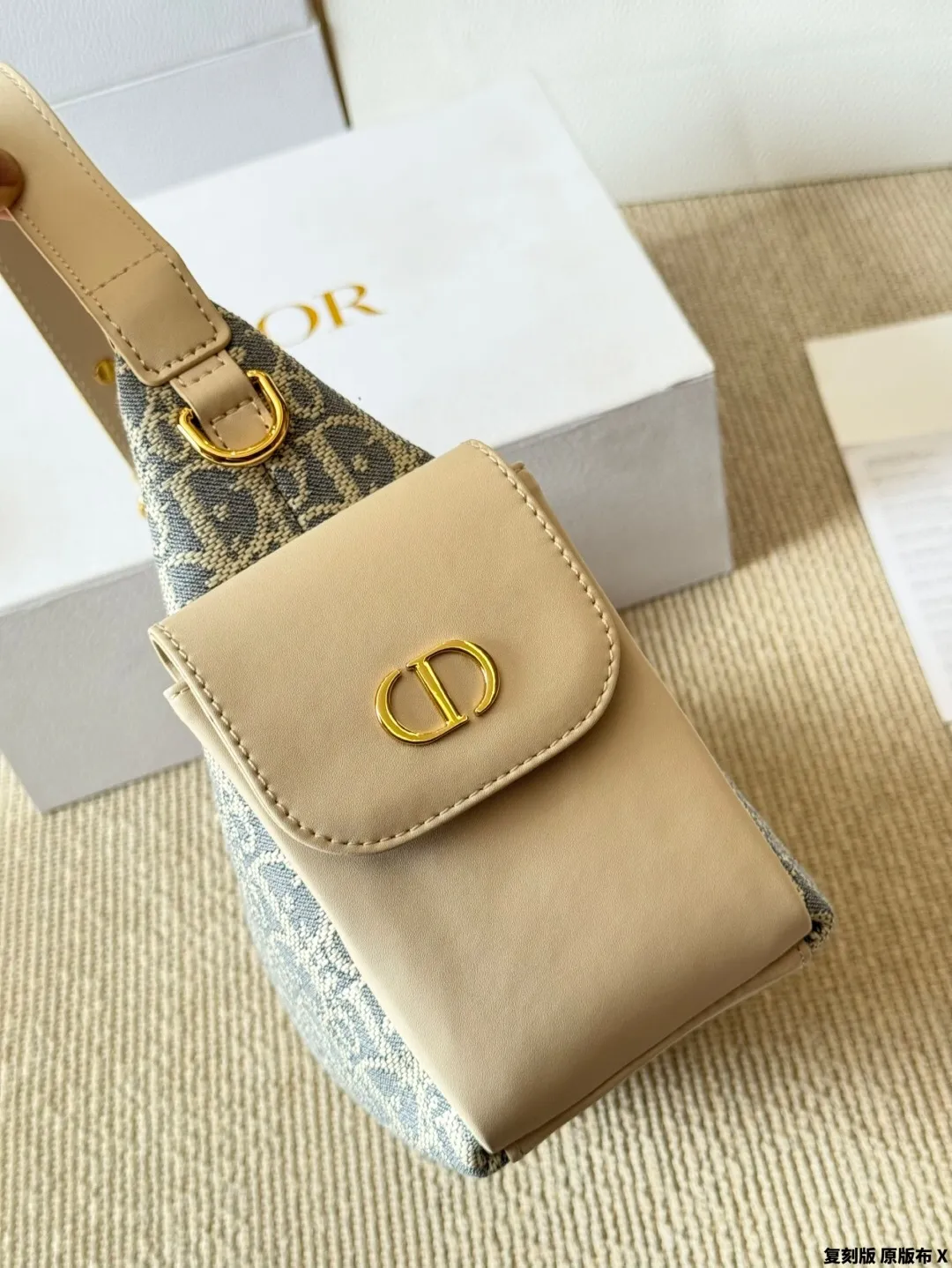 All categories Official website "Brand Women's Bags" Women's Bags 💙 DIOR 2025 new DIOR armpit bag