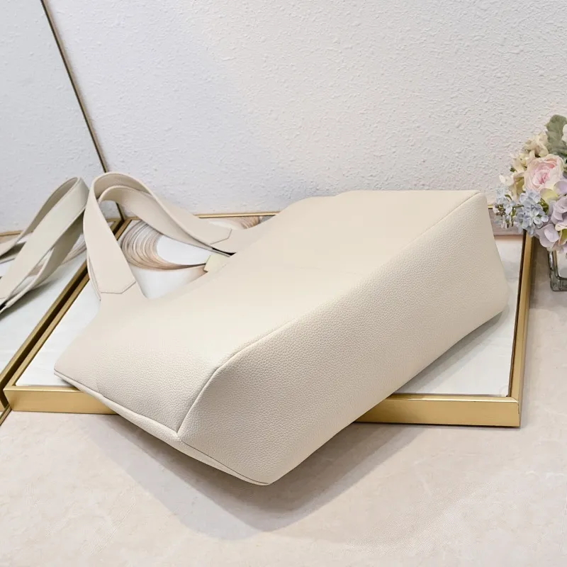 All Categories Official Website "Brand Women's Bags" Women's Bags 💙 DIOR 2025 New DIOR Handbags