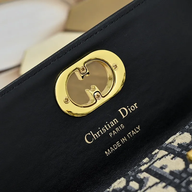 All Categories Official Website "Brand Women's Bags" Women's Bags 💙 DIOR 2025 New DIOR Crossbody Bag