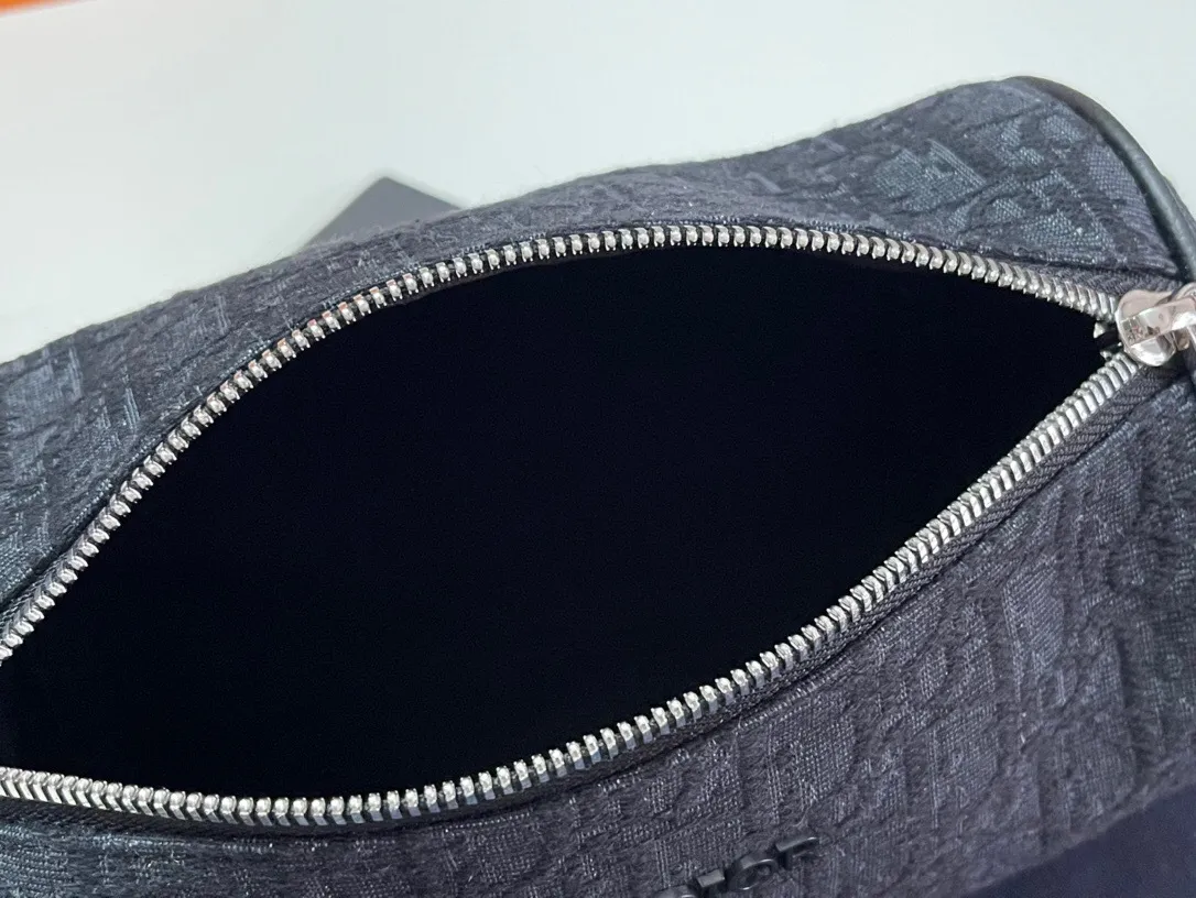 All Categories Official Website "Brand Women's Bags" Women's Bags 💙 DIOR 2025 New DIOR Crossbody Bag