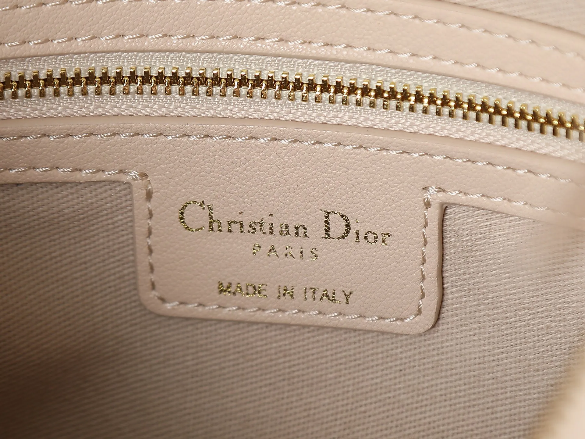 All Categories Official Website "Brand Women's Bags" Women's Bags 💙 DIOR 2026 New DIOR Armpit Crossbody Bag
