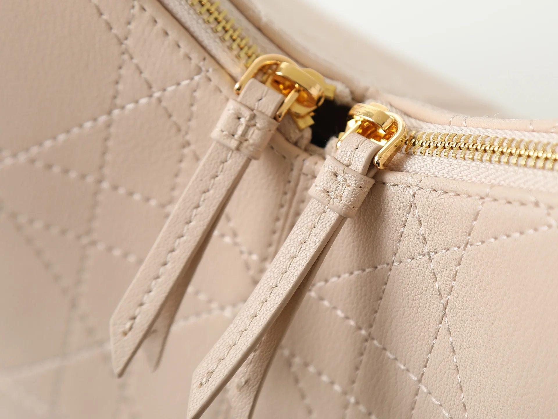 All Categories Official Website "Brand Women's Bags" Women's Bags 💙 DIOR 2026 New DIOR Armpit Crossbody Bag