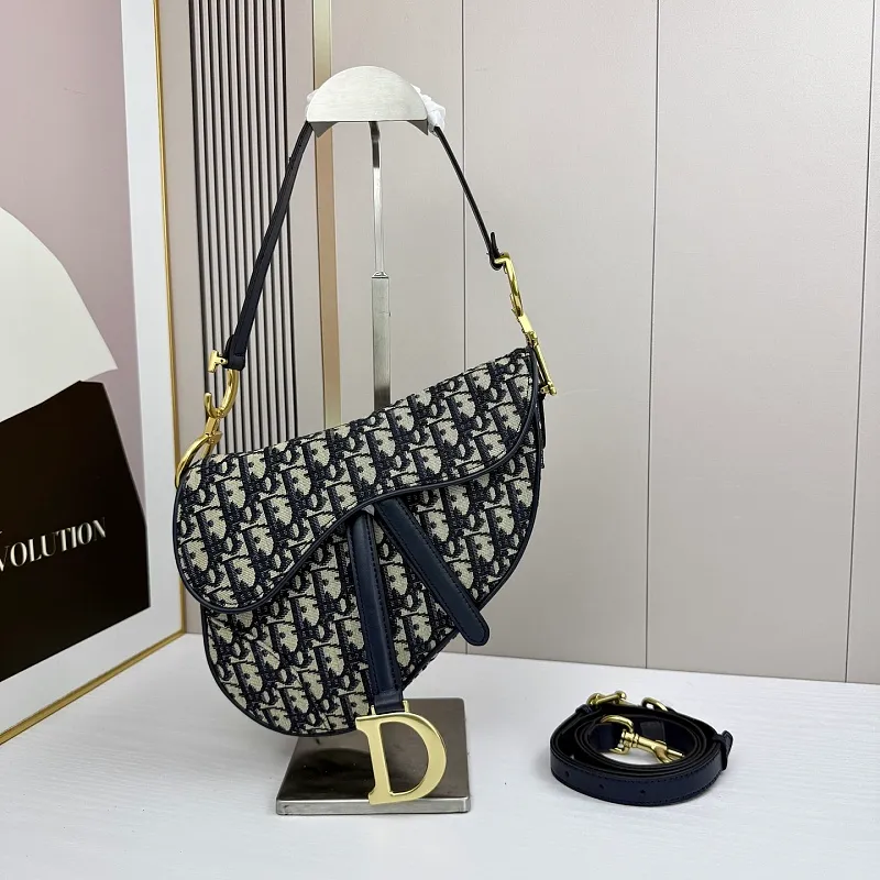 All categories Official website "Brand Women's Bags" Women's Bags 💙 DIOR DIOR 2026 new crossbody shoulder bag
