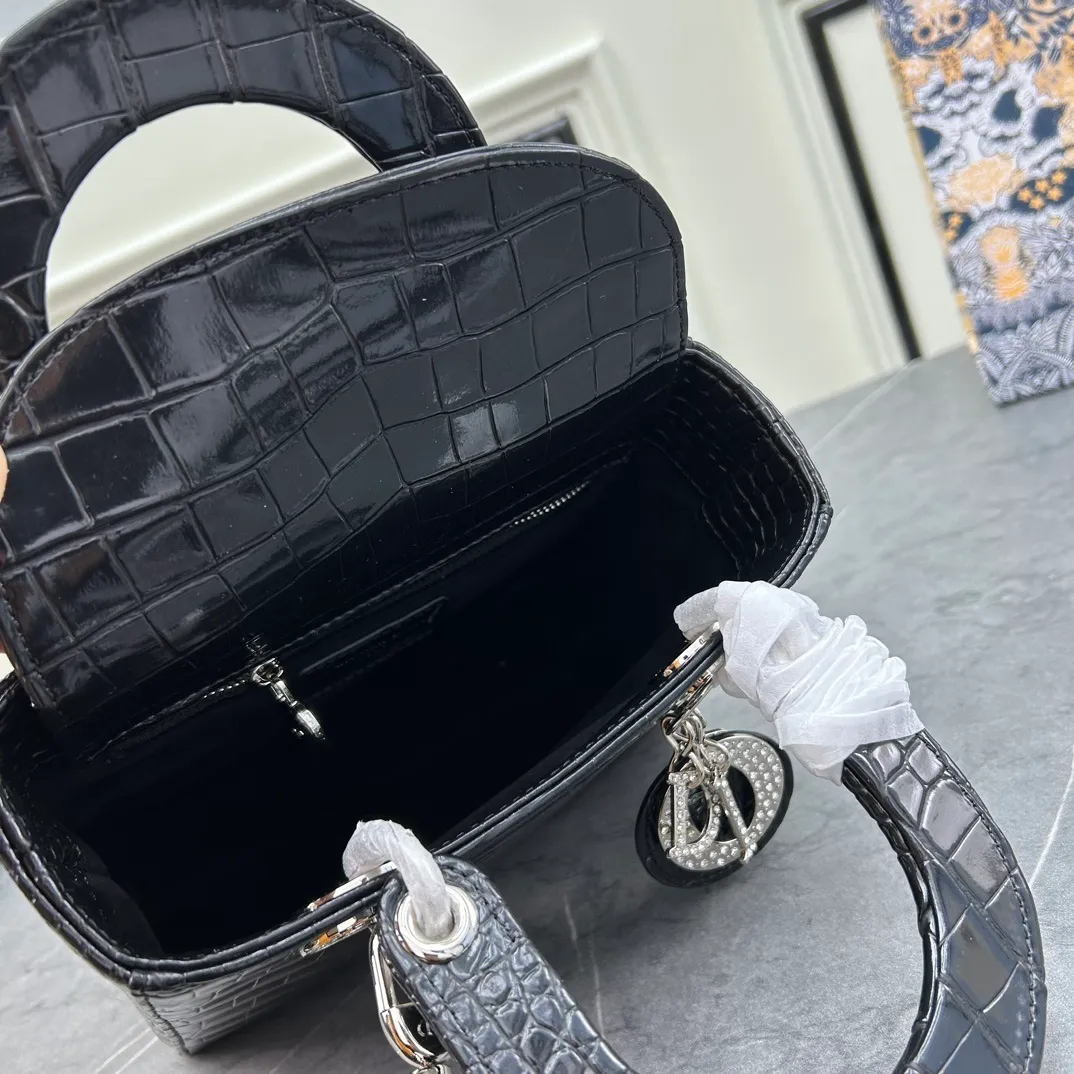 All Categories Official Website "Brand Women's Bags" Women's Bags 💙 DIOR 2026 New DIOR Handbags