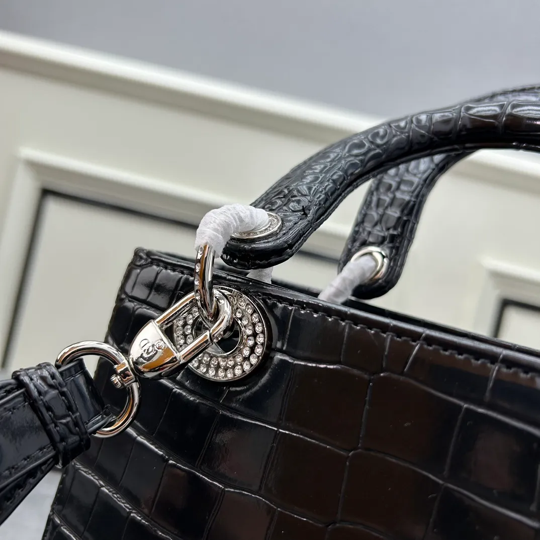 All Categories Official Website "Brand Women's Bags" Women's Bags 💙 DIOR 2026 New DIOR Handbags