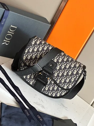 All Categories Official Website "Brand Women's Bags" Women's Bags 💙 DIOR 2025 New DIOR Crossbody Bag