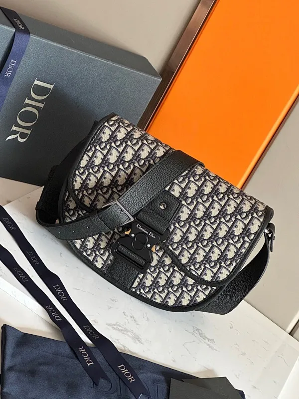 All Categories Official Website "Brand Women's Bags" Women's Bags 💙 DIOR 2025 New DIOR Crossbody Bag