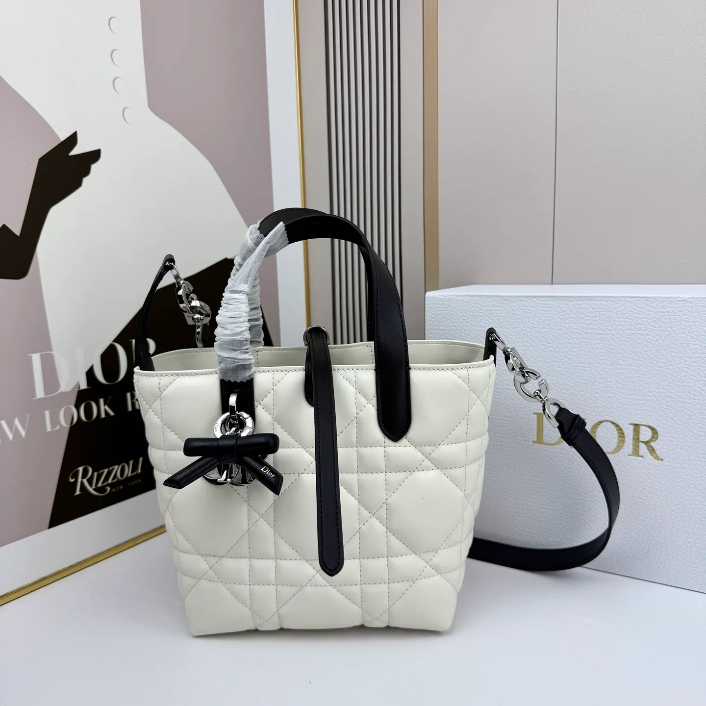 All Categories Official Website "Brand Women's Bags" Women's Bags 💙 DIOR 2026 New DIOR Handbags