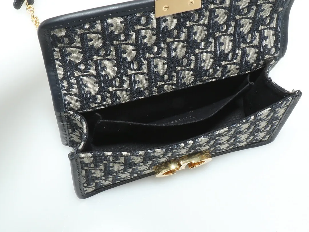 All Categories Official Website "Brand Women's Bags" Women's Bags 💙 DIOR 2025 New DIOR Crossbody Bag