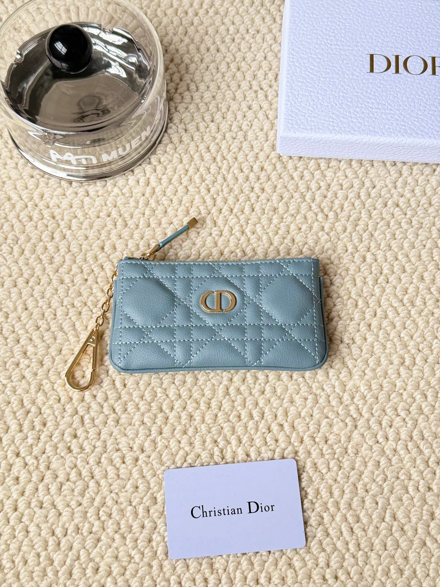 💰140 2024 spring and summer new coin purse key bag is small and cute Size: 14.5*7.6cm Model: S5158UWHC_M30G This Dior Caro card holder is elegant and practical. Carefully crafted from soft cow leather, it is decorated with cannage pattern topstitching and a CD logo on the front to enhance the style. Elegant and sophisticated. 30 Montaigne Glycine Coin Purse Key Case 🔑 Compact and practical, unique, it can store various daily necessities, suitable for various occasions, and can be matched with its 30Montaigne items. CD logo on front