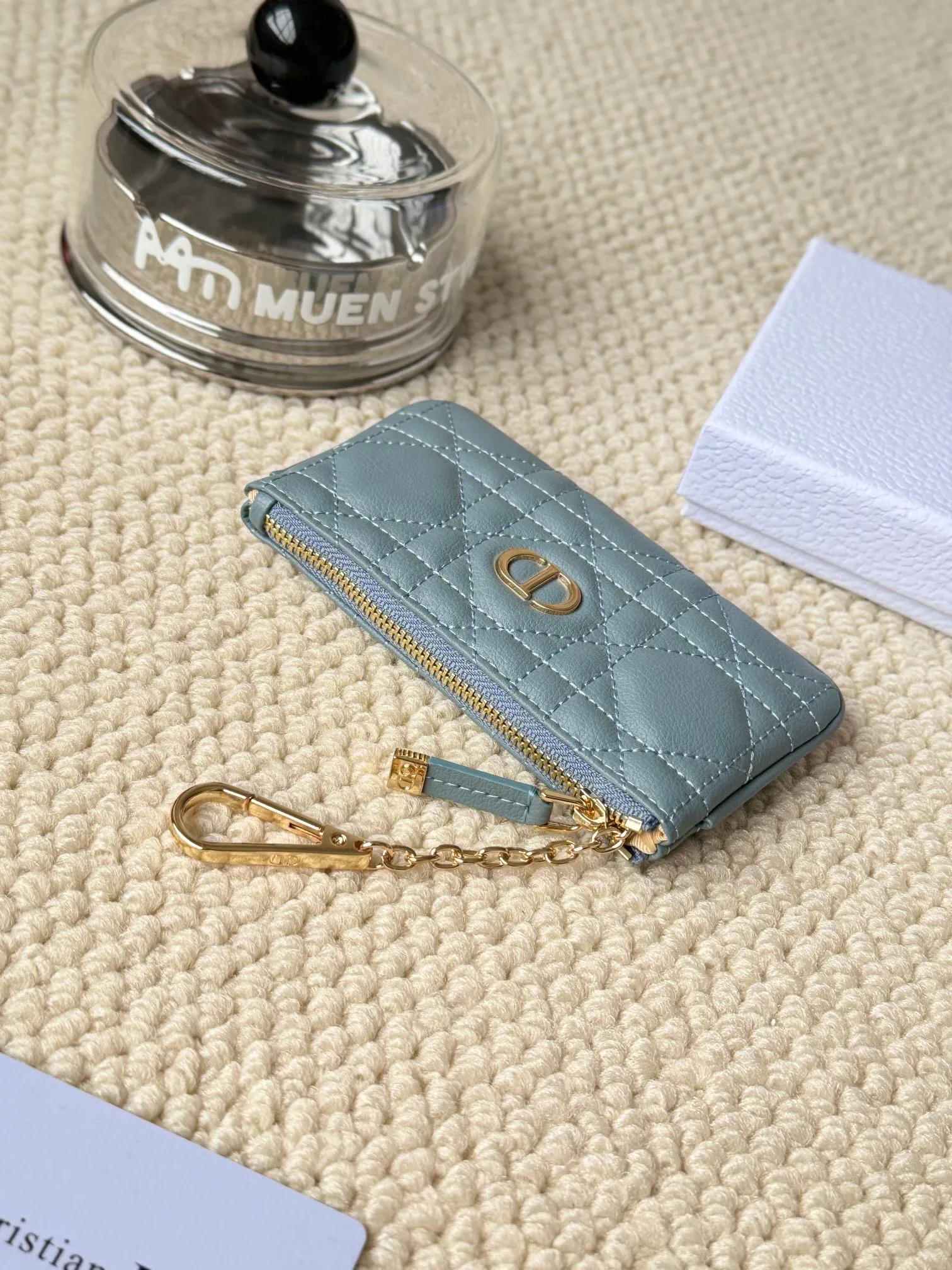 💰140 2024 spring and summer new coin purse key bag is small and cute Size: 14.5*7.6cm Model: S5158UWHC_M30G This Dior Caro card holder is elegant and practical. Carefully crafted from soft cow leather, it is decorated with cannage pattern topstitching and a CD logo on the front to enhance the style. Elegant and sophisticated. 30 Montaigne Glycine Coin Purse Key Case 🔑 Compact and practical, unique, it can store various daily necessities, suitable for various occasions, and can be matched with its 30Montaigne items. CD logo on front